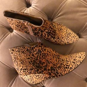Leopard print pony hair Matisse wedge booty